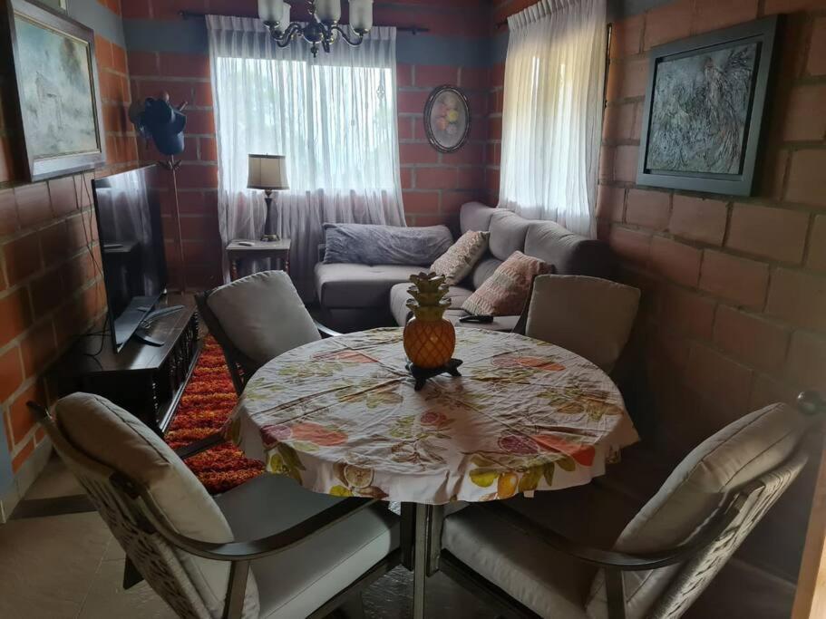 Los Luceros - Housity