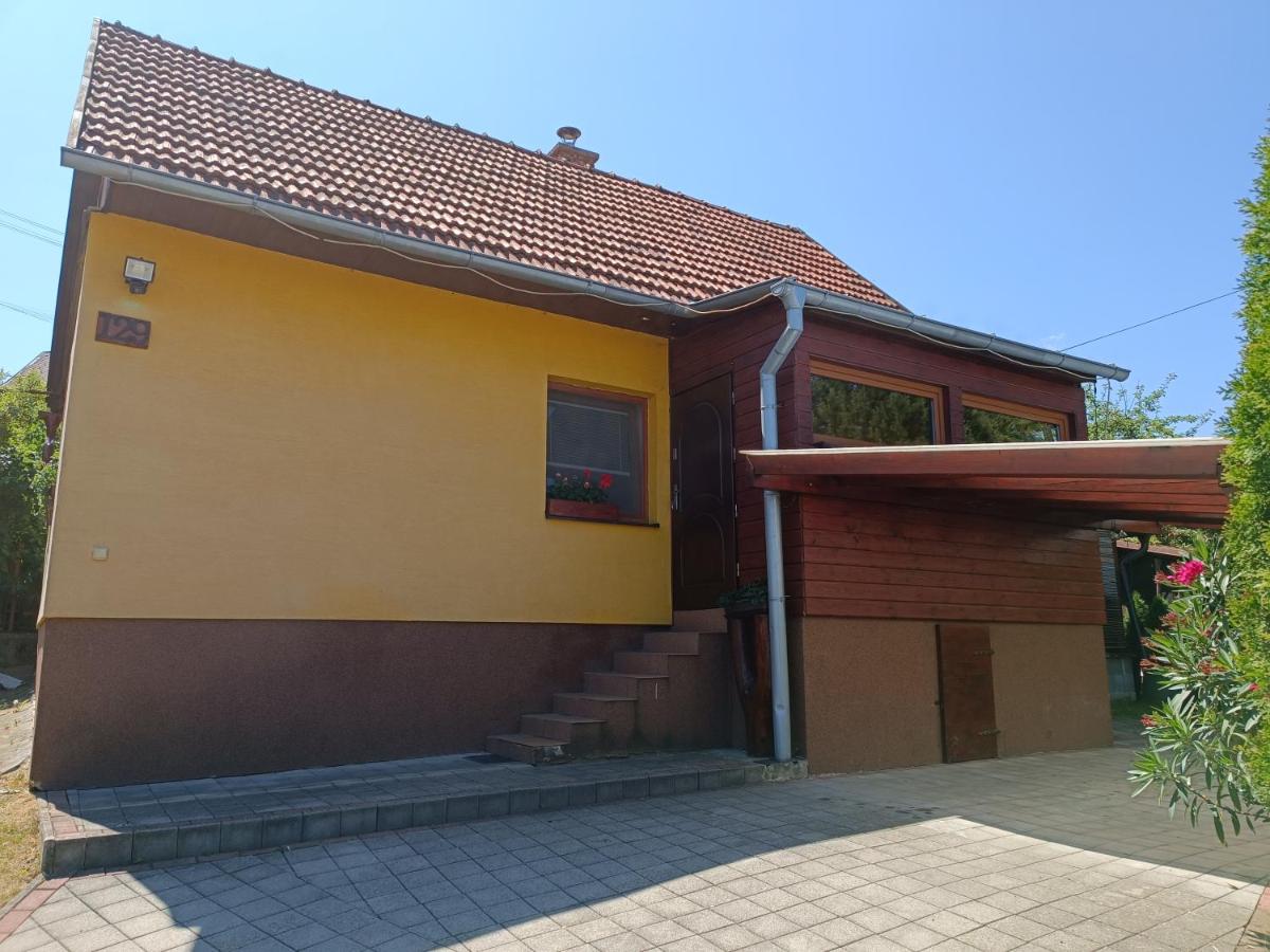 Útulný dovolenkový dom - Housity