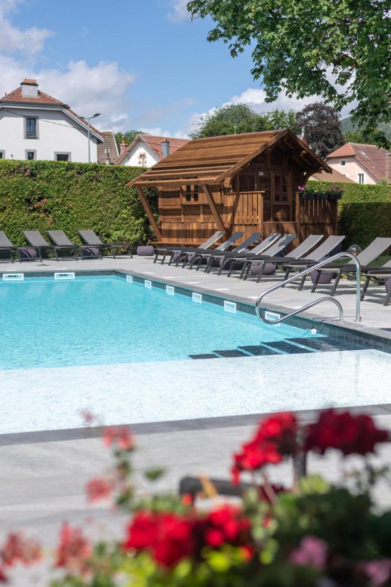 Piscine de l'établissement Le Grand Hotel & Spa ou située à proximité