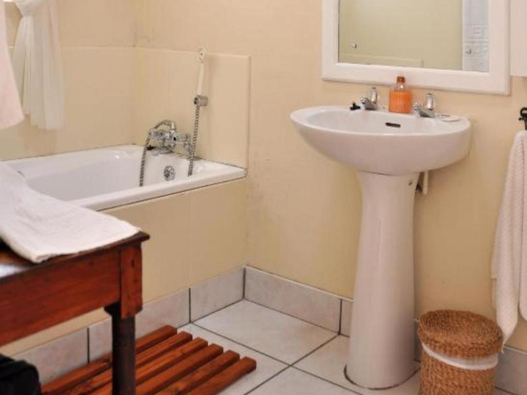 St Phillips Bed & Breakfast - Housity