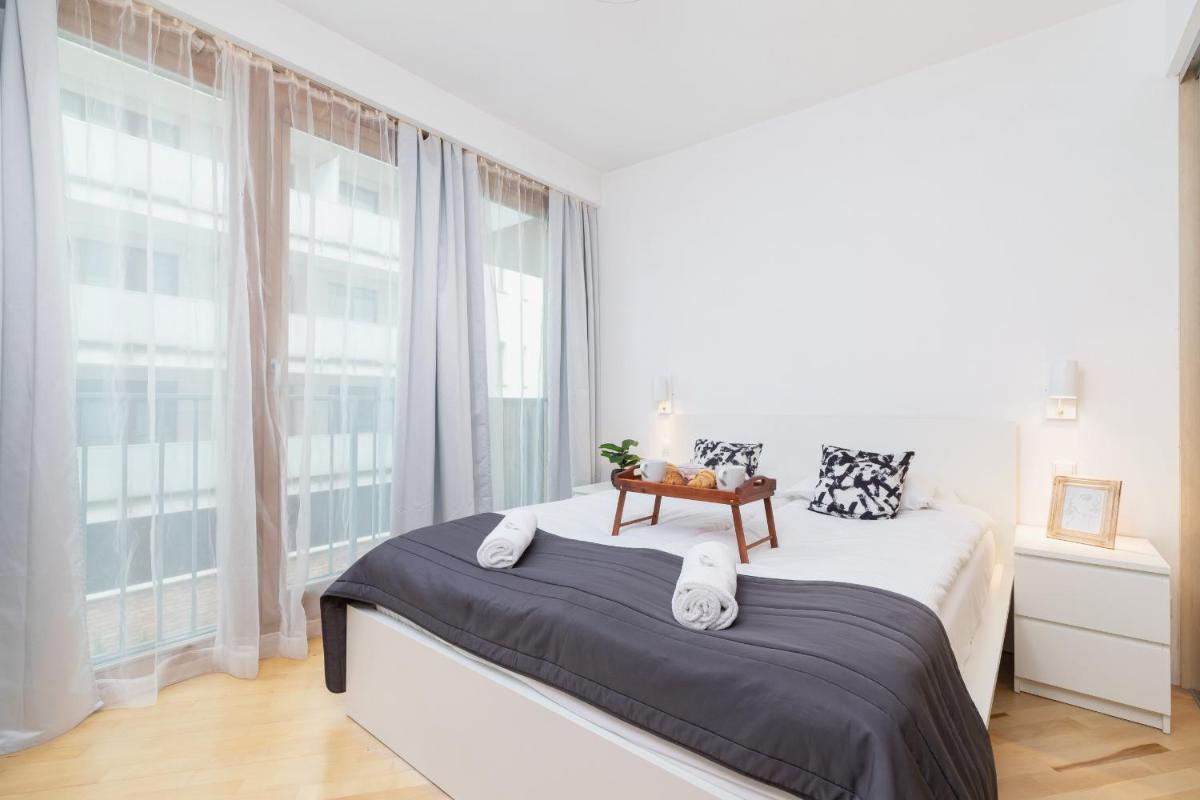Angel Plaza Apartment Kraków by Renters - Housity