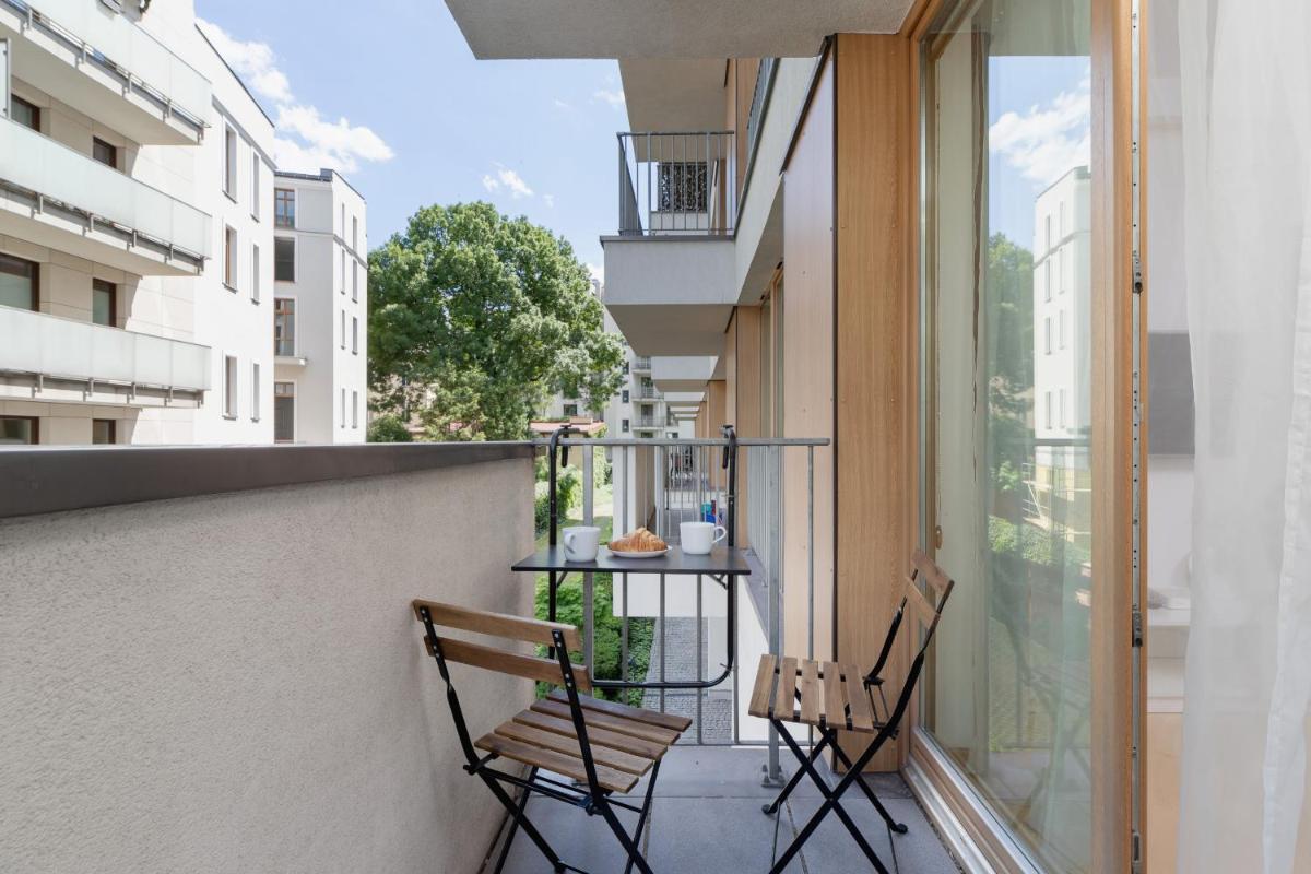 Angel Plaza Apartment Kraków by Renters - Housity