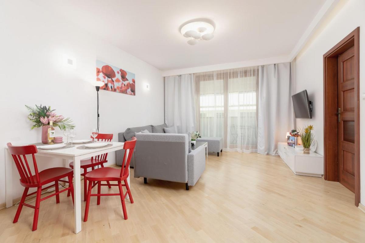 Angel Plaza Apartment Kraków by Renters - Housity