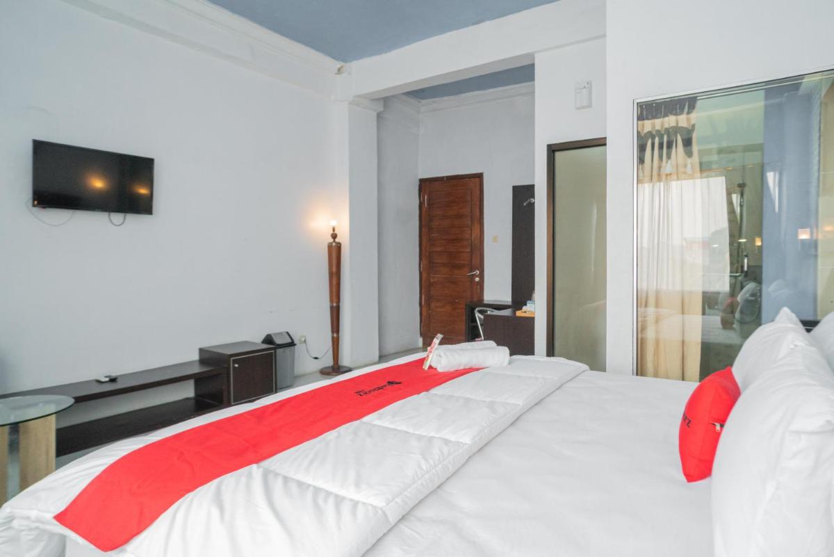 RedDoorz @ Kampung Sawah Jatimurni Bekasi - Housity