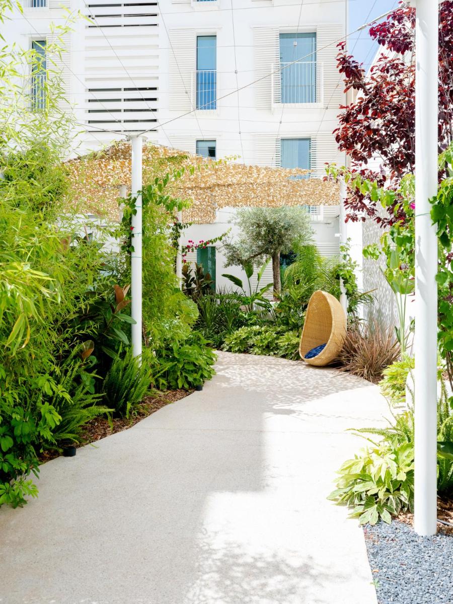 Jardín al aire libre en The Standard, Ibiza
