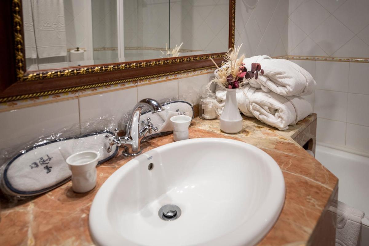 Un baño de Rigat Park & Spa Hotel - Adults Recommended