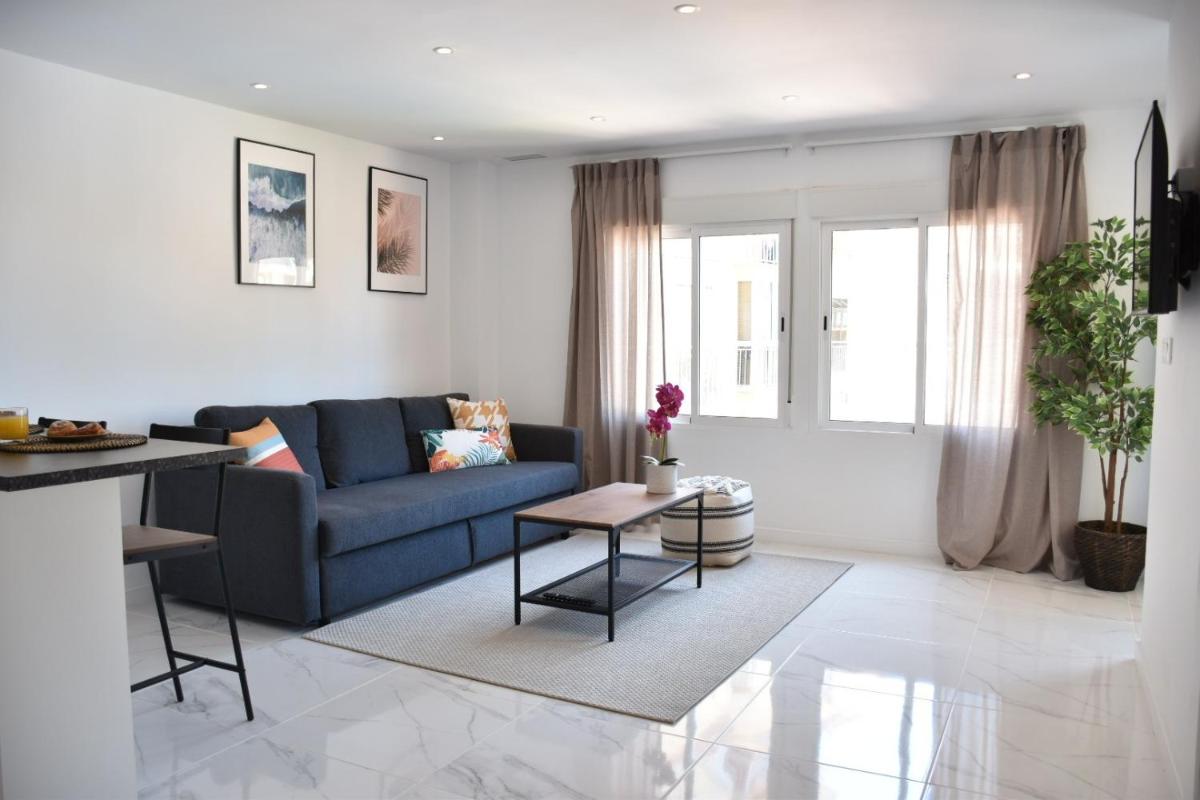 Myflats Deluxe Seafront - Housity