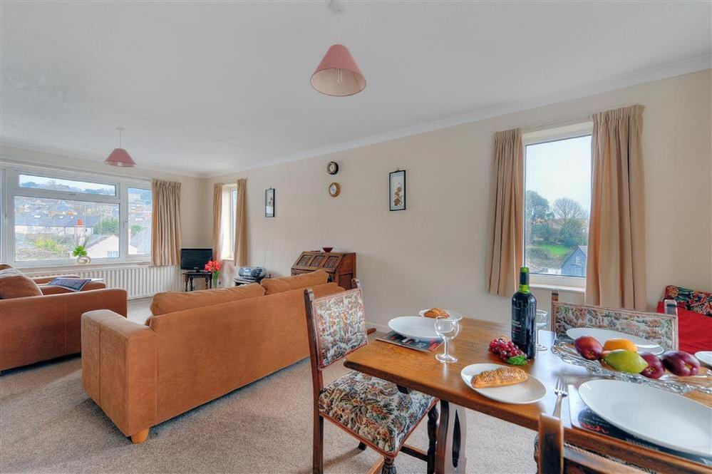 Gosling Way - Housity