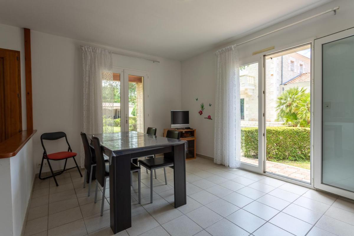 Villa avec piscine proche Royan - Housity