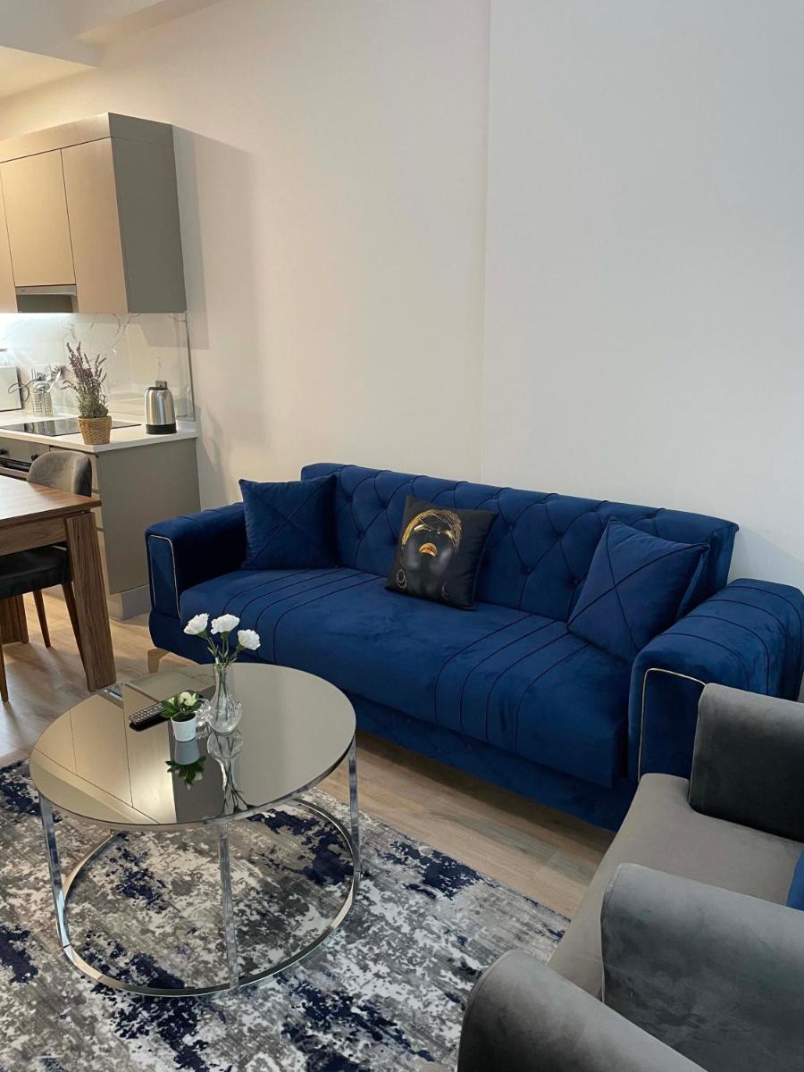 Modern 1-bedroom apartment near Mall of Istanbul - 105 gunesli 10 - Housity