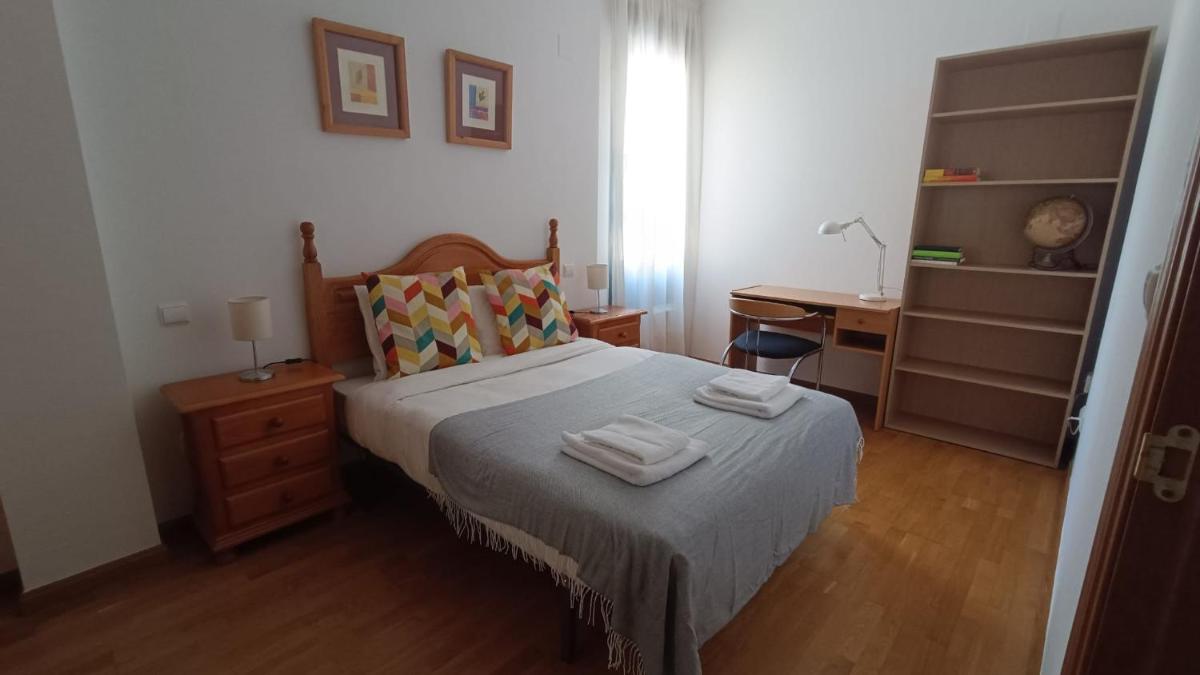 LC Gavín - PARKING GRATIS - Housity