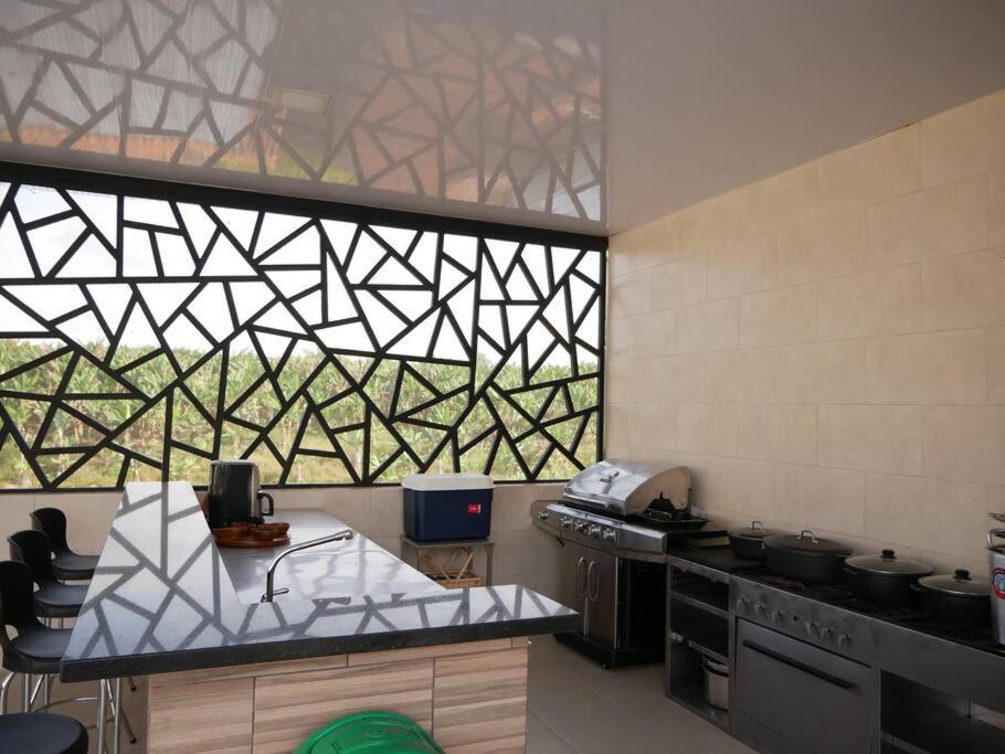 ESPECTACULAR CHALET EN EL EJE CAFETERO - Housity