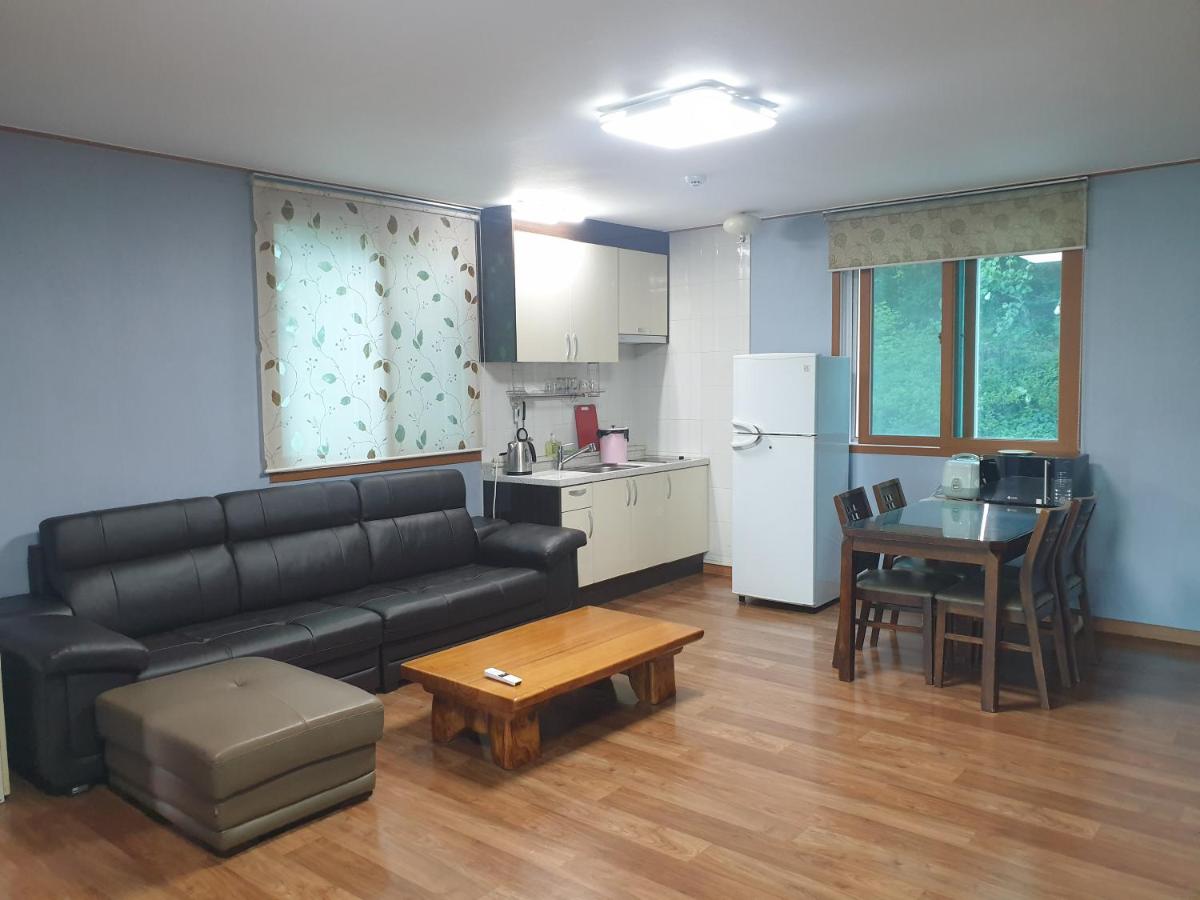 LaHoya Pension - Housity