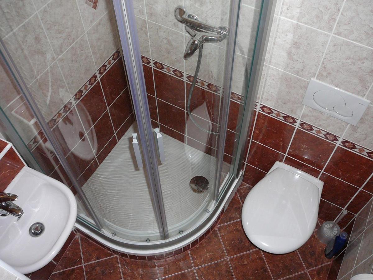 Pension BRILLIA - Housity