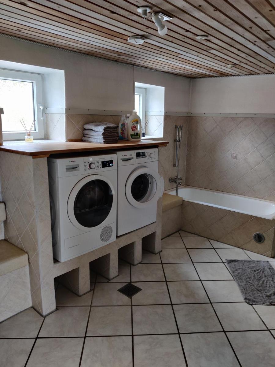 210 m2 hus med plads til 8 gæster - Housity