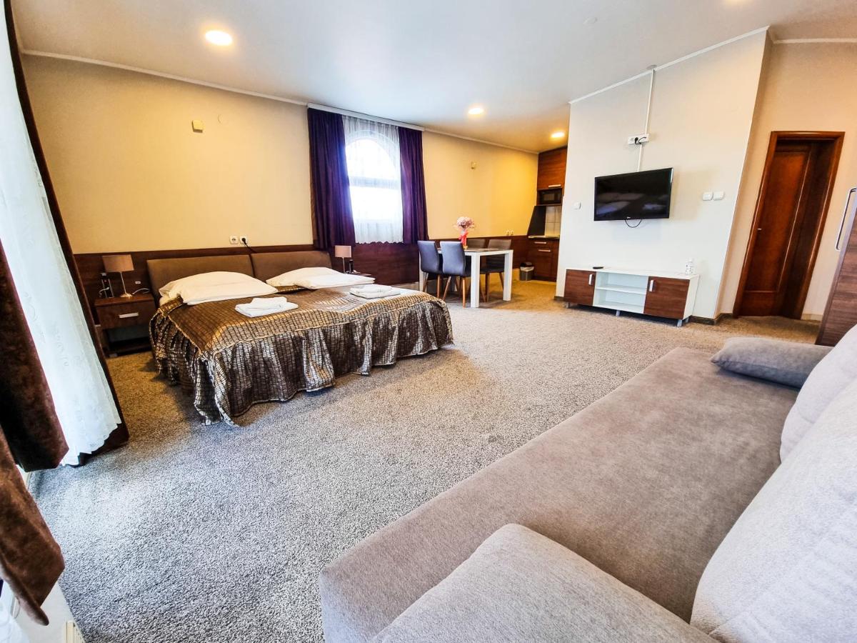 Apartments Alf - Om - Housity