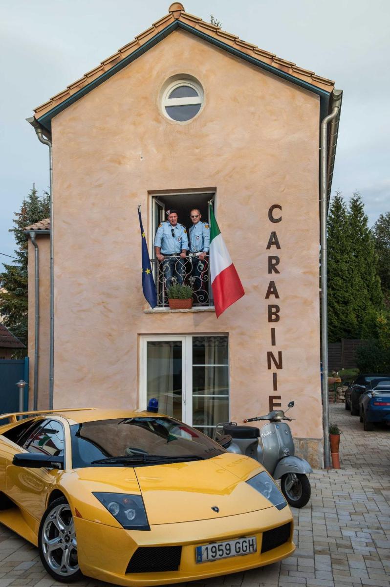 Casa dei Carabinieri - Housity