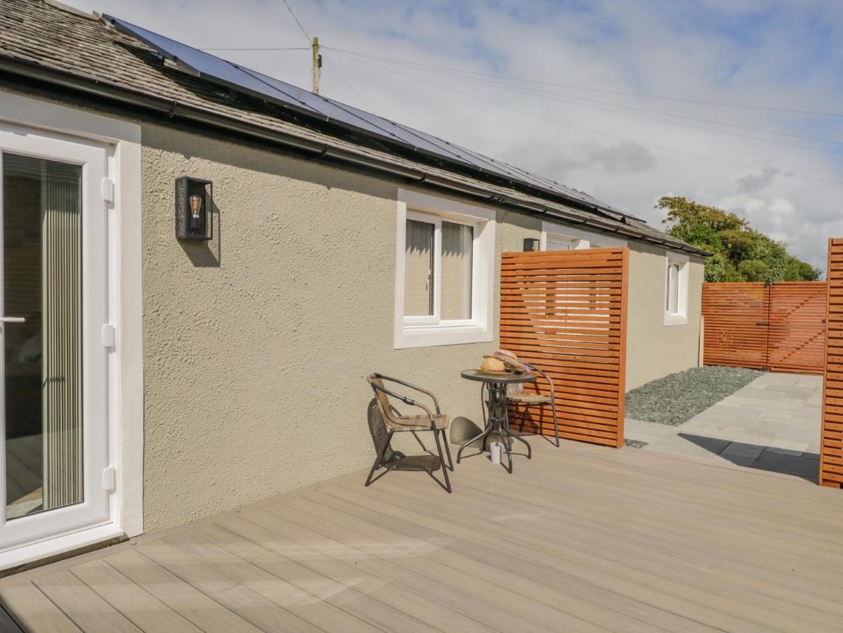 Coastal Cottage - Housity