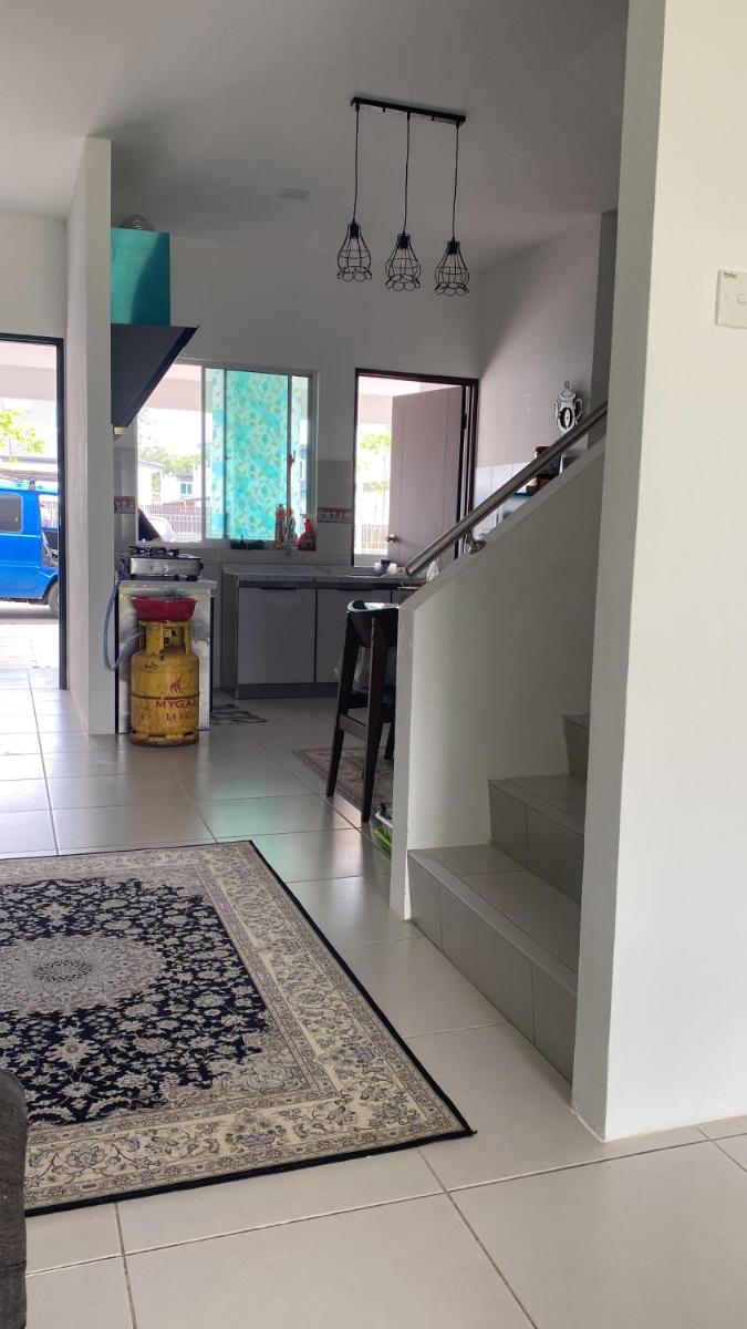Vision Height Townhouse - Housity