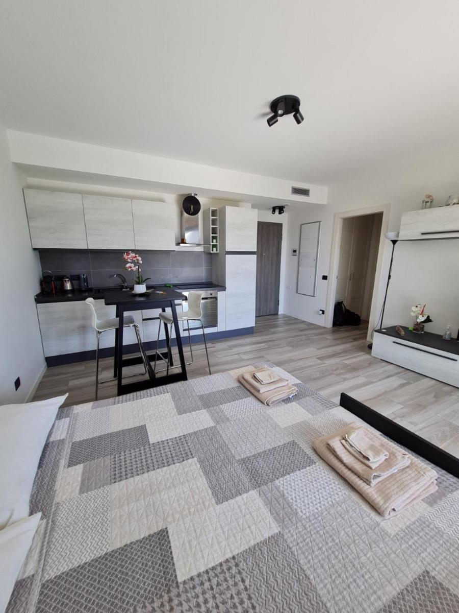 Grazioso Monolocale Milano - Housity