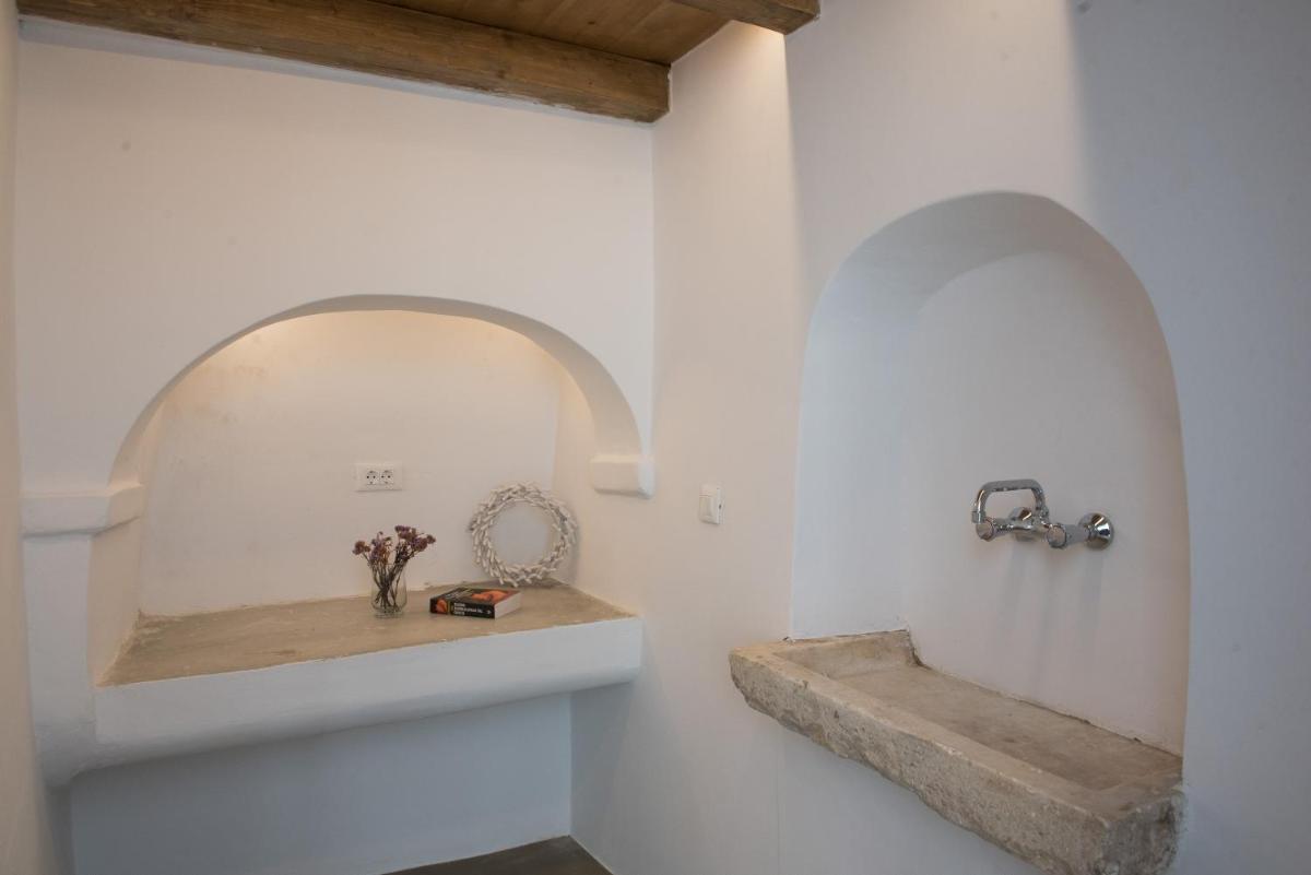 Suitetrails - New Apartment in the heart of Mykonos town - 2