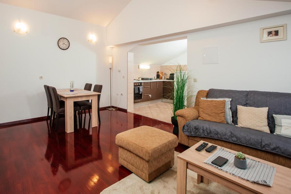 Villa Stillness - Housity