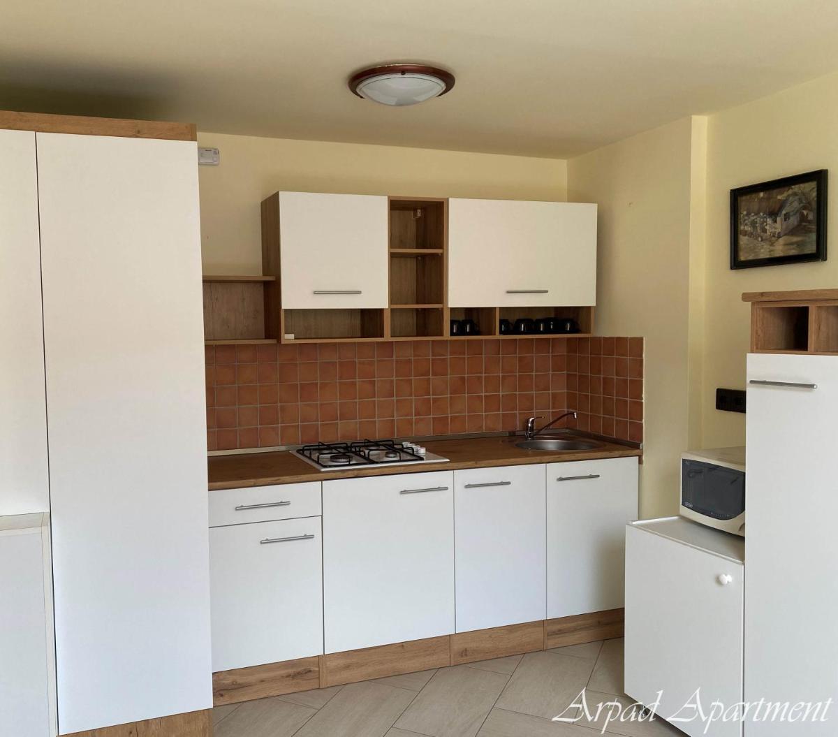 Árpád Apartman - Housity