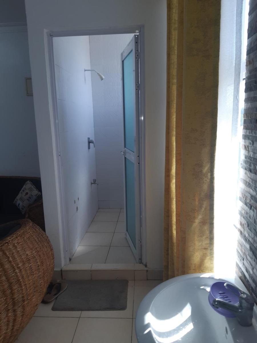 Nyali liemra homes Lavish One Bedroom Apartment (Fast and free WI-FI AND NETFLIX) - Housity