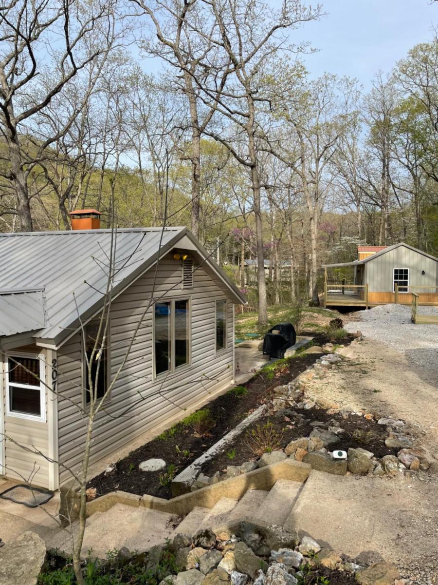 Tranquility Cove, 2 Cottages, dock, slip, water toys - Housity
