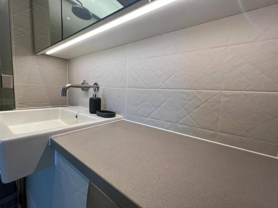 Manhattan Loft Gardens, Stratford E20 - Housity