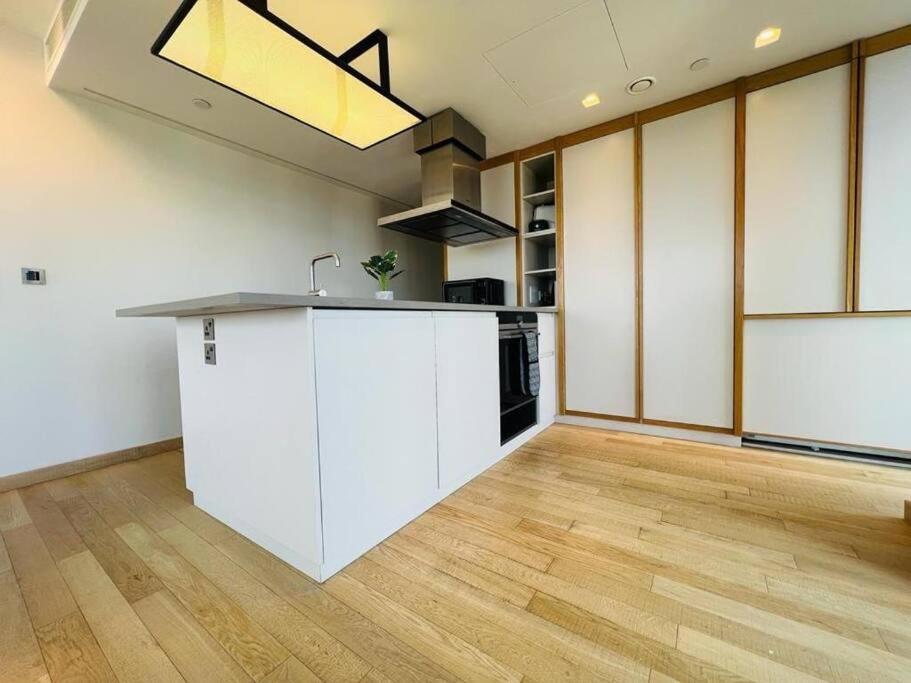 Manhattan Loft Gardens, Stratford E20 - Housity