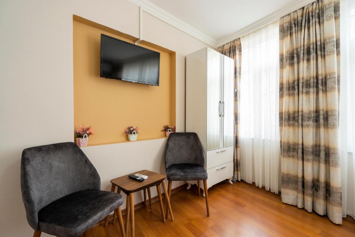 Blue Mosq- Three Storey Detached Villa - Housity
