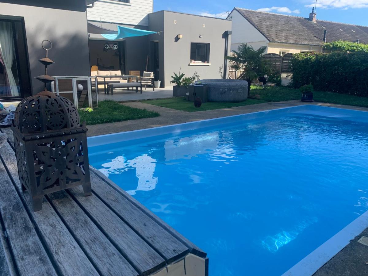 Magnifique maison avec piscine, spa, billard.. - Housity