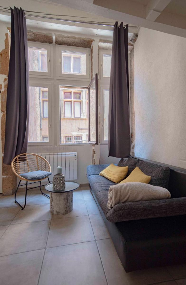 Nice Duplex Studio Ideal For Couple In Lyon! - Housity