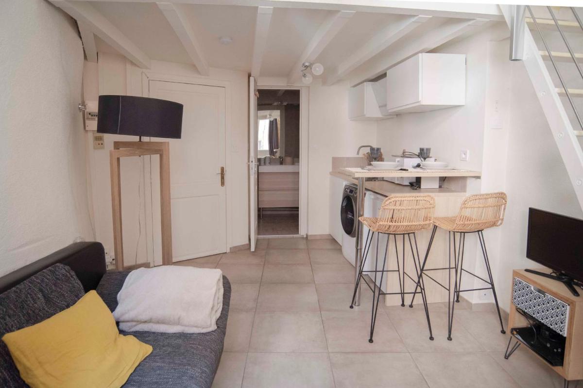 Nice Duplex Studio Ideal For Couple In Lyon! - Housity