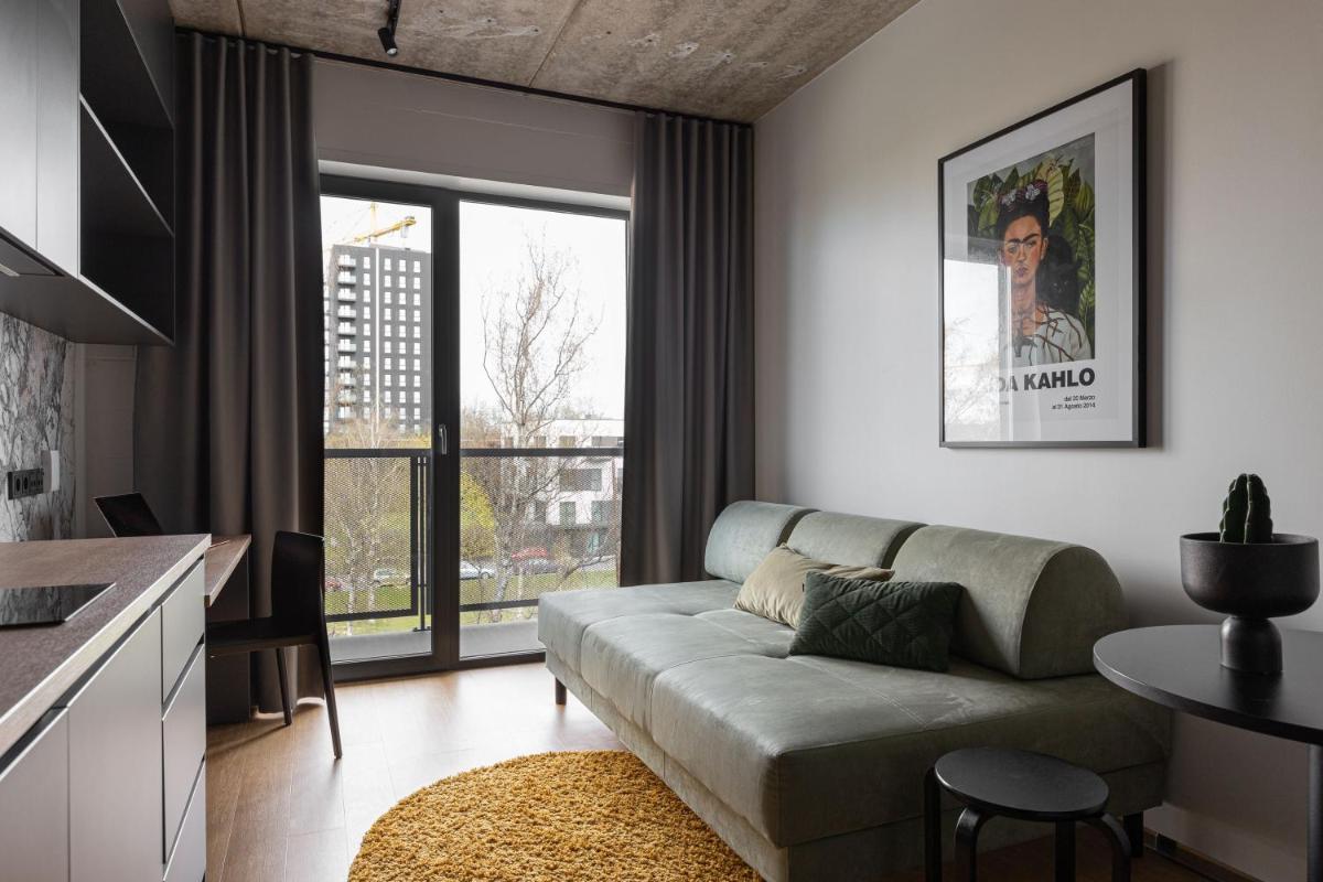 Rocca House by Larsen - Housity