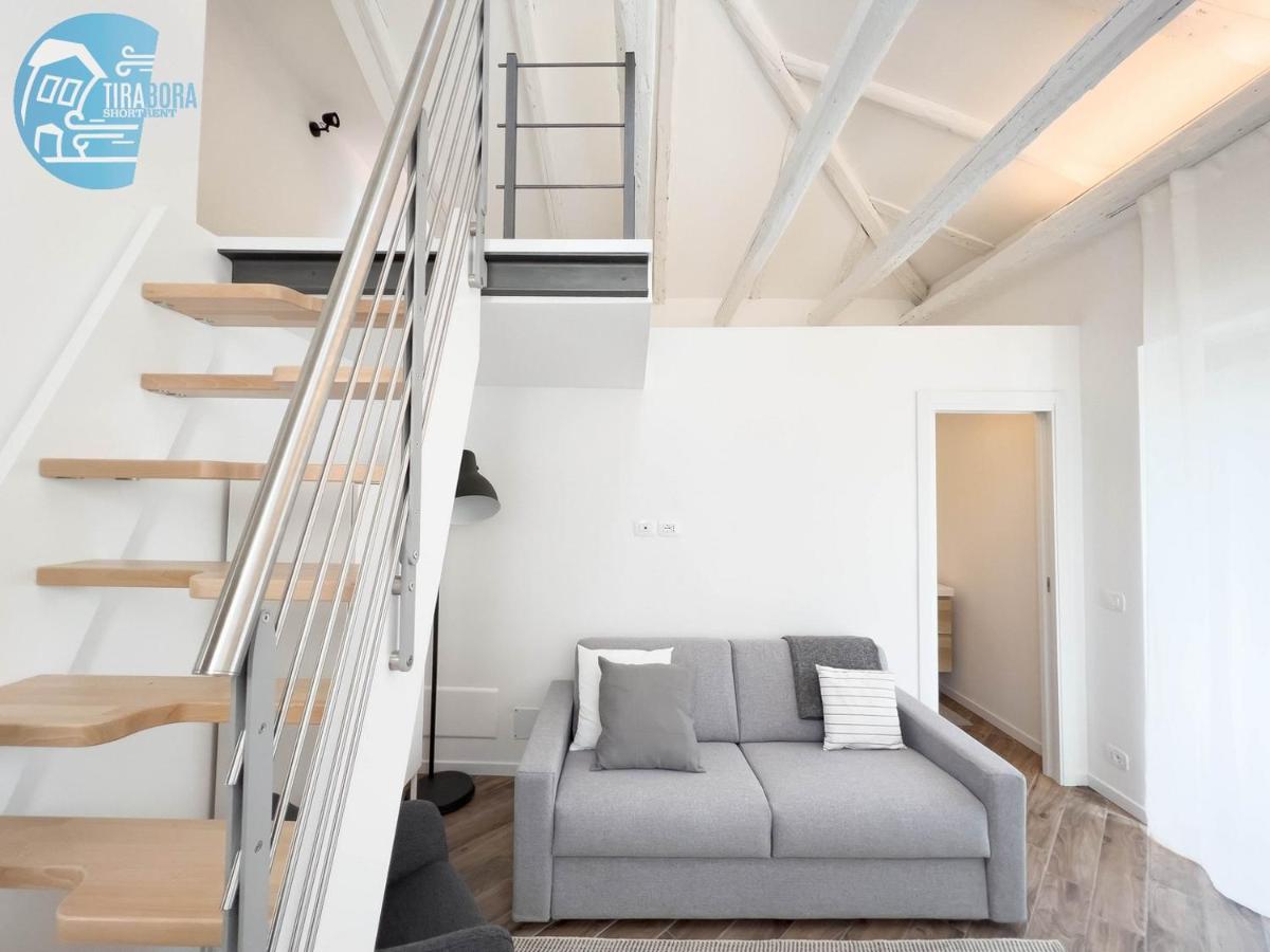 Basovizza 3 Angelica Tirabora Short Rent - Housity