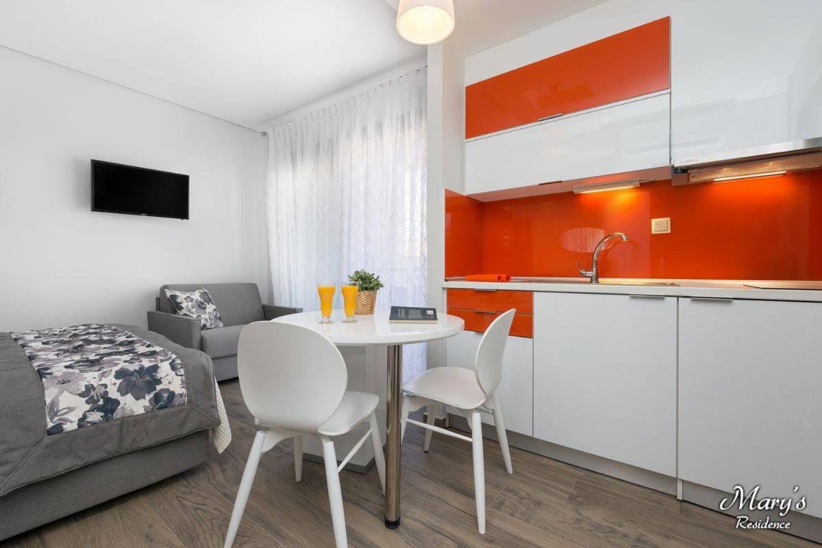 Mary's Luxury - Housity