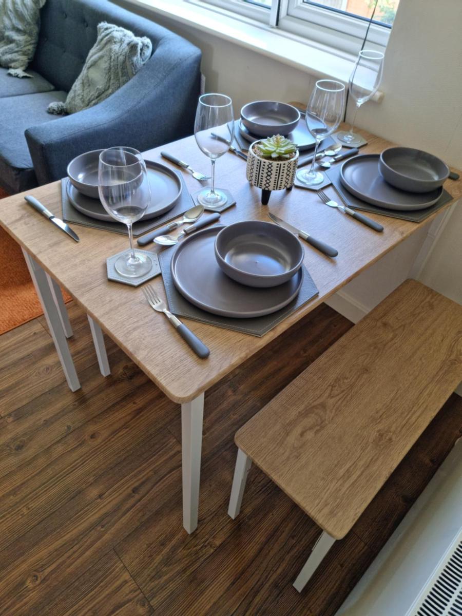 Suitetrails - Lovely 2 bedroom serviced apartment with parking