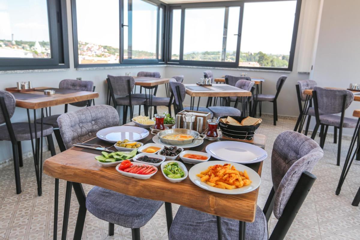 Dali Boutique Hotel - Housity