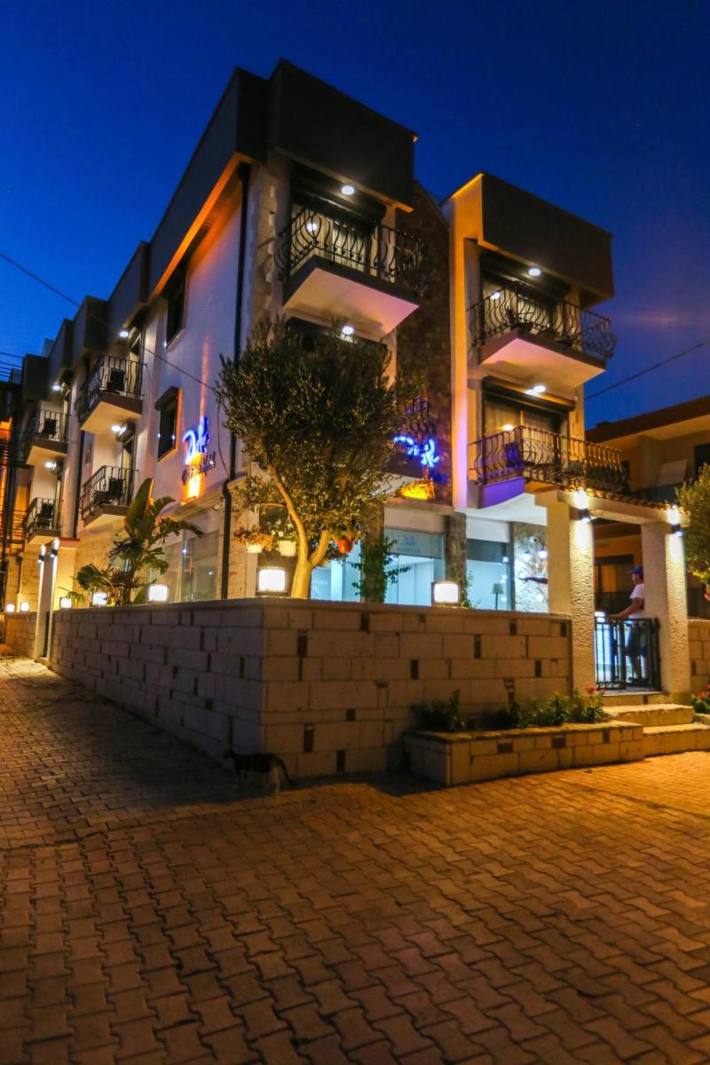 Dali Boutique Hotel - Housity