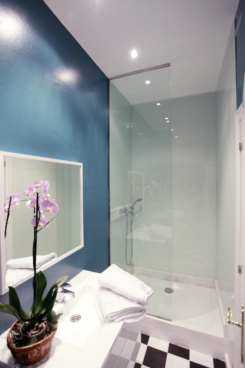 Close To Passeig De Gracia B Amp B - Housity