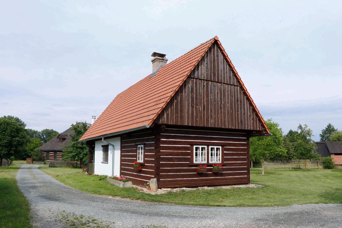 Letní byt ve skanzenu - Housity
