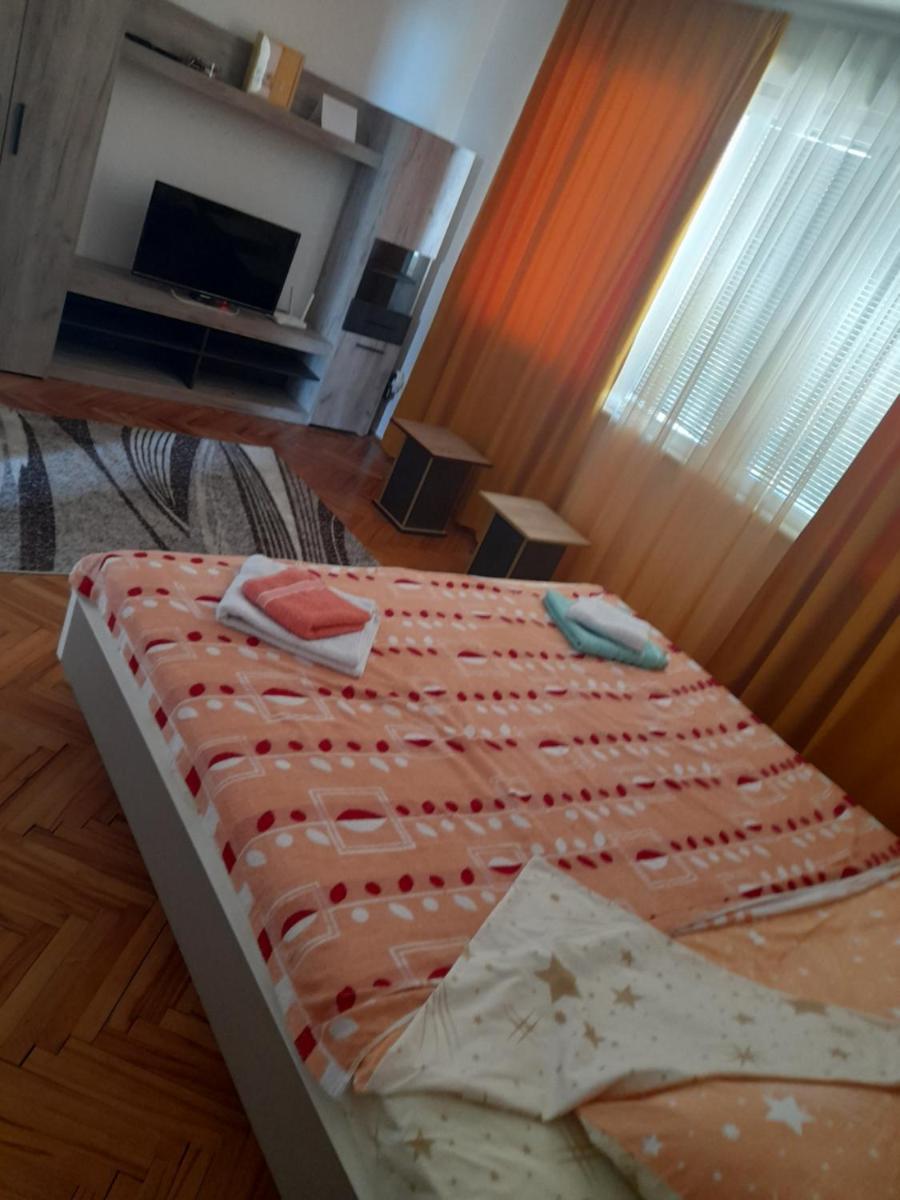 Lala - Housity