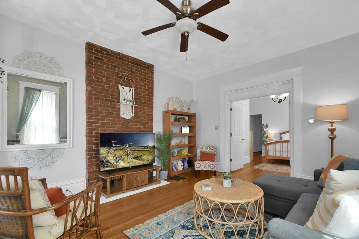 Modern Boho Stylish 1BR Near DT on Historic Street - Hizvo