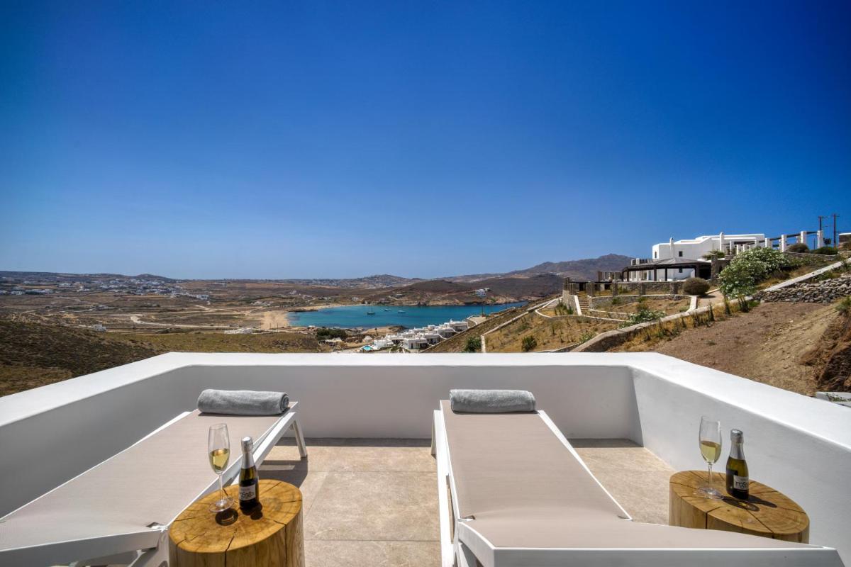 Nefeli Residence & Suite Ftelia beach Mykonos - Housity