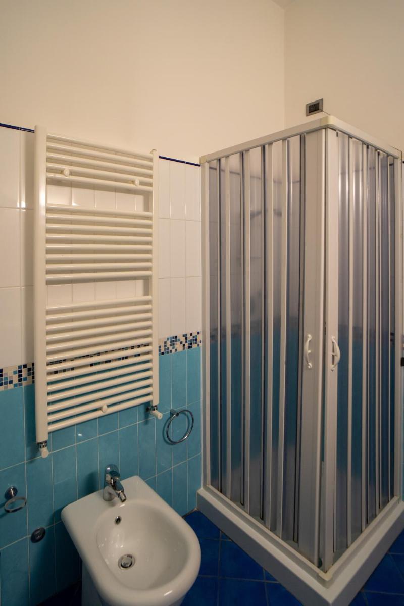 Hotel Insteia - Housity