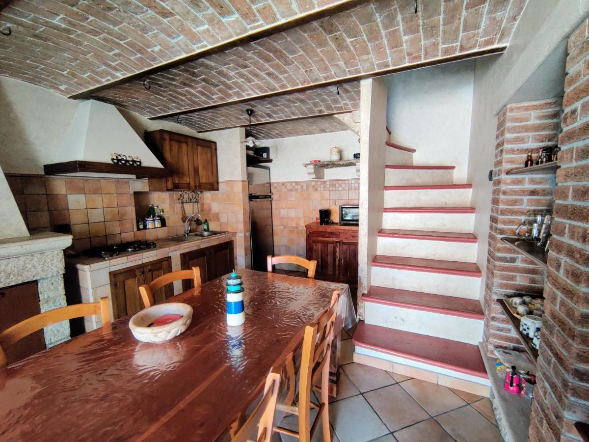 Casa rustica con terrazza e barbecue - Housity