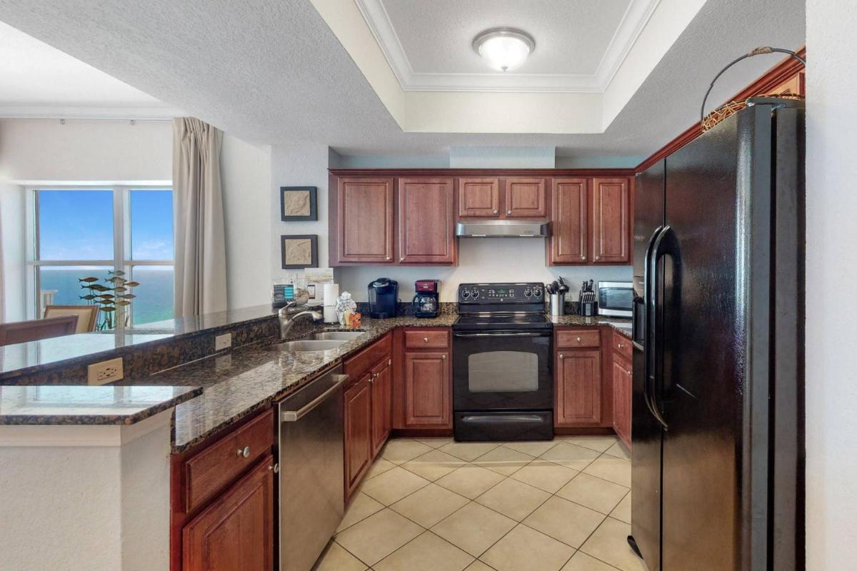 Crystal Shores West 1008 - Housity