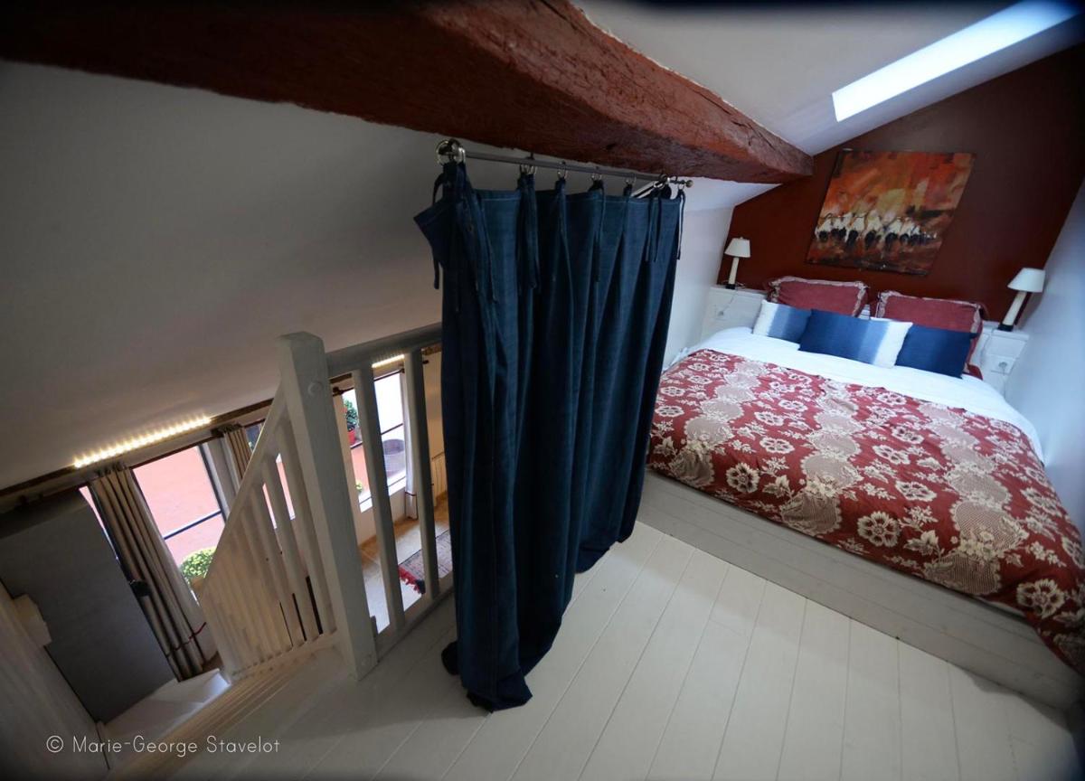 Voyage… - Housity
